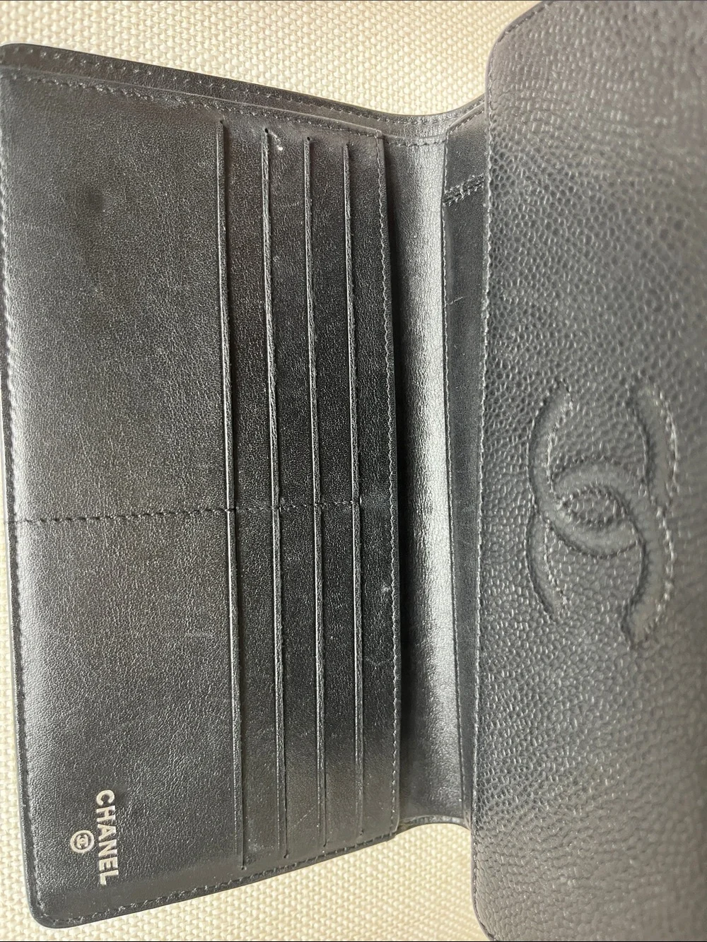 Classic CHANEL Wallet - Black Caviar Leather